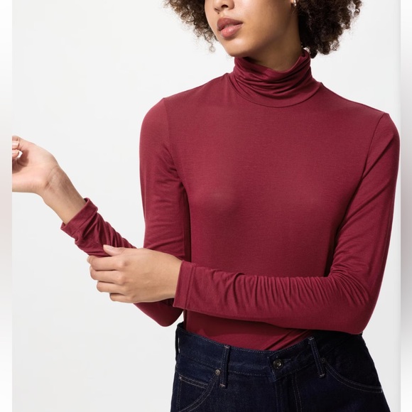 Uniqlo Tops - Brand New in Packaging Uniqlo HEATTECH Crew Neck Long Sleeve T-Shirt